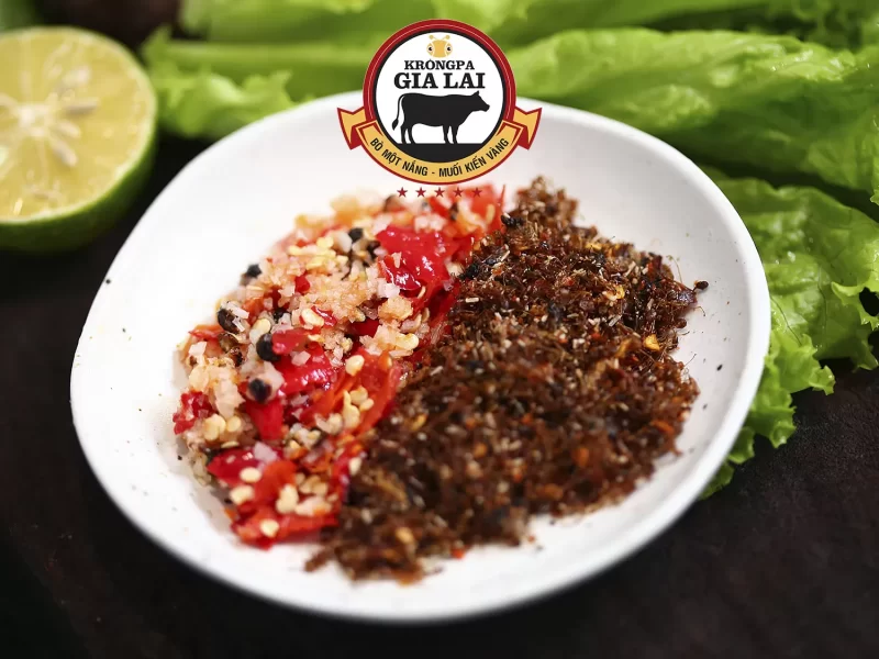 muối ớt kiến vàng