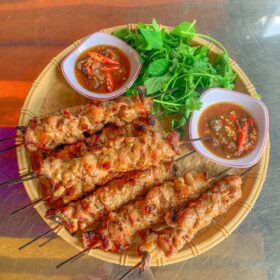 Gà nướng cơm lam Phố Núi