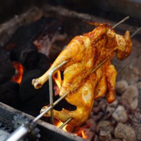 Gà nướng cơm lam Phố Núi