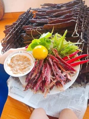 Thịt trâu Tây Bắc được cắt thành từng miếng