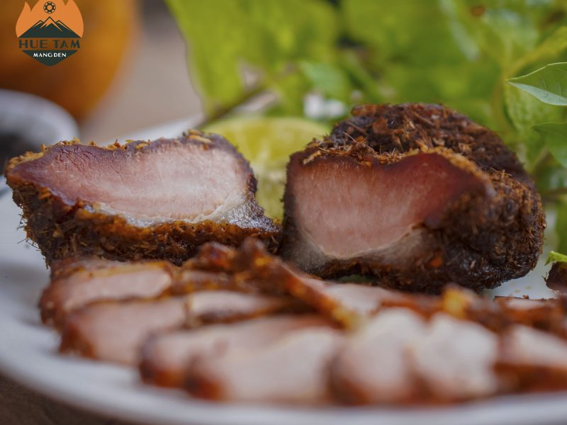 Heo bản hun khói Măng Đen