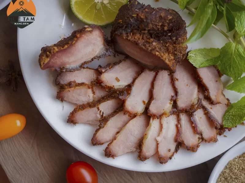 Heo bản hun khói Măng Đen