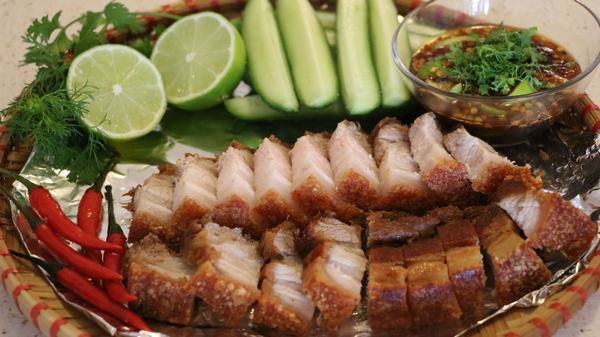 Cách chế biến đổi thịt ba rọi rán loại Thái
