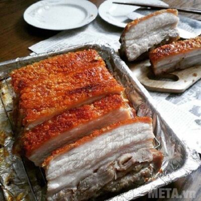 Thành phẩm của món thịt heo quay giòn bì