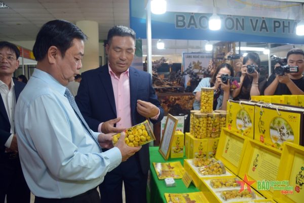 Khai mạc Hội chợ Làng nghề và sản phẩm OCOP Việt Nam lần thứ 18