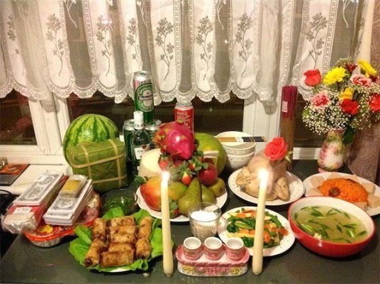 Bài cúng tất niên cuối năm 2023 Quý Mão - Văn khấn tất niên 30 Tết