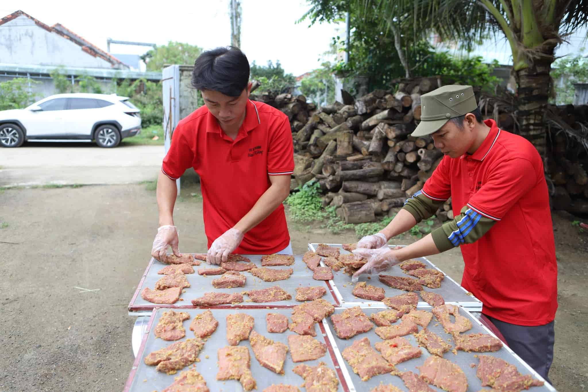 Tuyệt chiêu làm bò một nắng, muối kiến vàng ngày Tết ai cũng khen ngon 6 Z5145850268223 C70d0