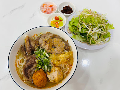 bun bo hue o thuy 3